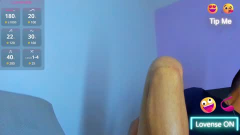 Snapshot of jhonyalzate chatting on December 2024 07:09:01 AM Jhony Alzate online show from December 2024 07:09:01 AM