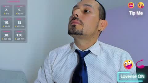 Snapshot of jhonyalzate chatting on December 2024 03:25:02 AM Jhony Alzate online show from December 2024 03:25:02 AM