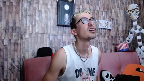 jhosuamoore2 online show from October 2025 06:52:01 PM