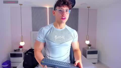 jhoumod_21 online show from December 2025 03:12:02 AM