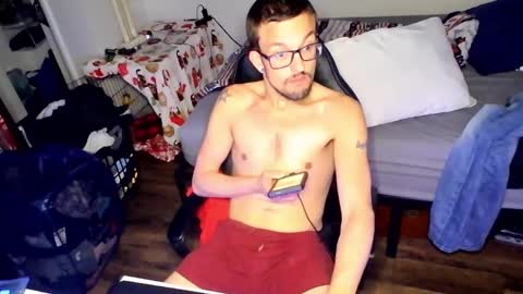 Snapshot of jhp_kinky_2000 chatting on December 2024 07:03:01 AM kinky party boy online show from December 2024 07:03:01 AM