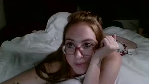 Snapshot of jilliangiselle chatting on September 2025 04:57:01 AM jilliangiselle online show from September 2025 04:57:01 AM