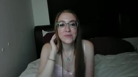 Snapshot of jilliangiselle chatting on March 2026 05:24:02 AM jilliangiselle online show from March 2026 05:24:02 AM