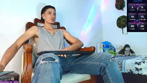 Snapshot of jimm66_ chatting on October 2025 01:05:02 AM Jimm Independent Model online show from October 2025 01:05:02 AM