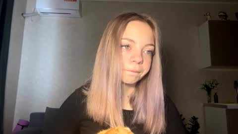 Snapshot of jimmiesobczynski chatting on October 2025 07:10:02 AM Steff online show from October 2025 07:10:02 AM