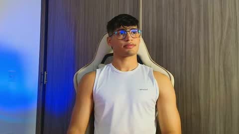 Jimmy Leeh online show from December 2025 04:55:01 AM