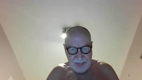 Snapshot of jimmybenido chatting on November 2025 05:37:01 PM Jim Redgewell online show from November 2025 05:37:01 PM