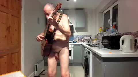 Snapshot of jimmybenido chatting on November 2025 05:35:01 PM Jim Redgewell online show from November 2025 05:35:01 PM