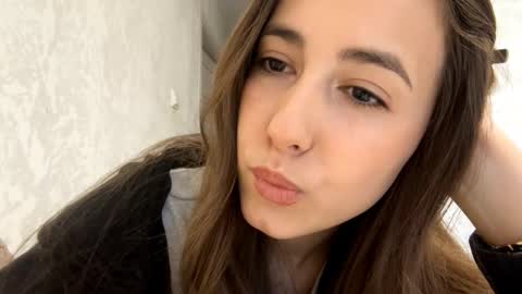 Kate online show from December 2025 01:07:01 PM