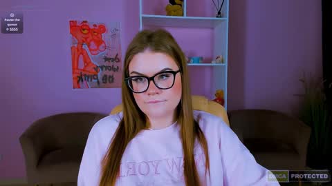 Snapshot of jinny_meow chatting on December 2024 12:45:02 PM JInny PVT IS OPEN online show from December 2024 12:45:02 PM
