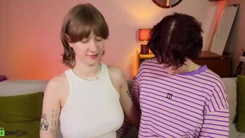 Snapshot of jitoon_exe chatting on October 2025 10:07:01 AM Hey Guys We are Julia ginger Tina brunette online show from October 2025 10:07:01 AM