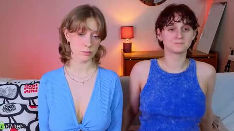 Snapshot of jitoon_exe chatting on November 2025 11:42:01 AM Hey Guys We are Julia ginger Tina brunette online show from November 2025 11:42:01 AM