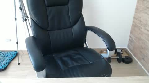 Jon online show from October 2025 04:13:02 PM