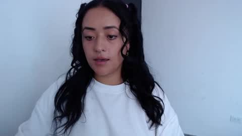 Snapshot of jjulietha95 chatting on January 2025 02:39:01 PM Julieta online show from January 2025 02:39:01 PM