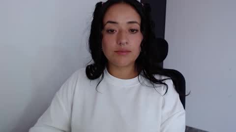 Snapshot of jjulietha95 chatting on January 2025 09:37:01 PM Julieta online show from January 2025 09:37:01 PM
