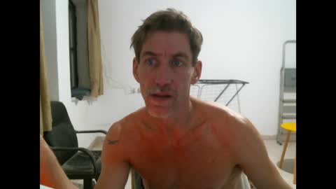 Snapshot of jlmbud chatting on December 2024 02:33:01 AM jlmbud online show from December 2024 02:33:01 AM