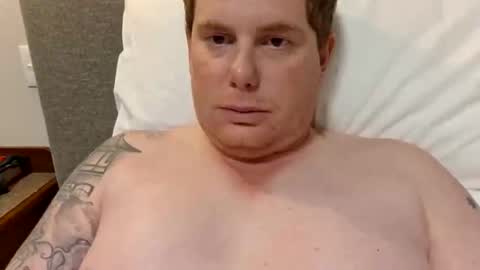 jmar1990 online show from November 2025 02:28:01 PM