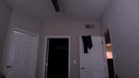 jmeaty5 online show from December 2025 04:13:02 PM