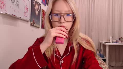 joan_kiss online show from September 2025 07:30:02 PM