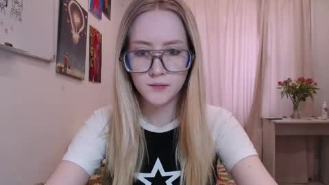 joan_kiss online show from April 2026 12:29:02 PM