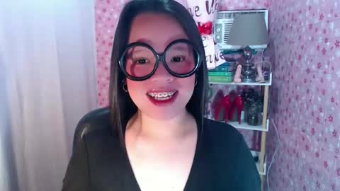 Joana online show from November 2025 08:11:01 PM