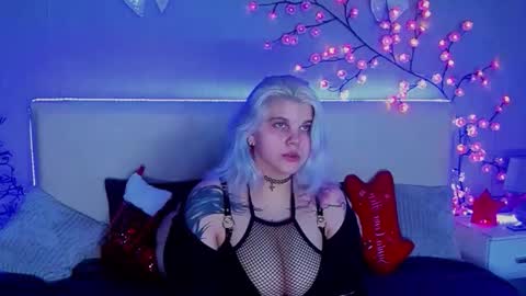 Joann online show from December 2025 07:52:01 PM