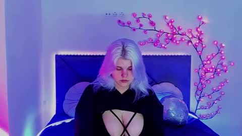 Snapshot of joannlowes chatting on March 2026 08:34:02 PM Joann online show from March 2026 08:34:02 PM