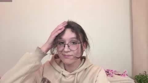 Nana online show from December 2025 04:11:01 PM