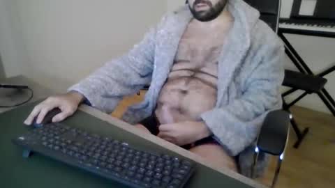 joaodias_18 online show from November 2025 10:00:02 PM