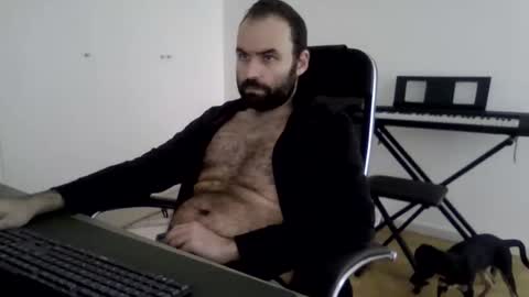 joaodias_18 online show from February 2026 12:15:01 PM