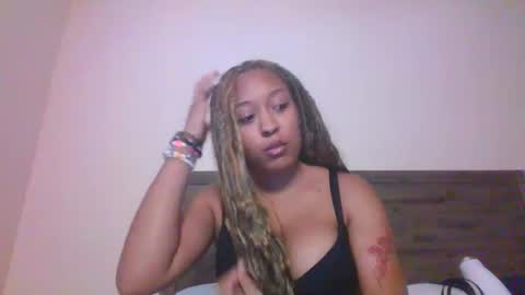 Snapshot of jobxbyy chatting on December 2024 06:38:02 PM JoJo 3 online show from December 2024 06:38:02 PM