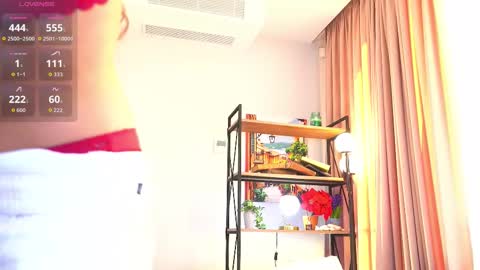 Nicole online show from February 2026 04:28:02 AM