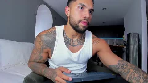 joe_esthetic online show from September 2025 08:54:01 PM