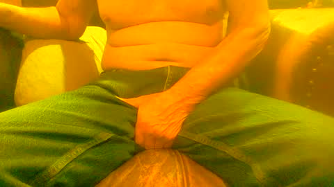 Snapshot of joeblow61616 chatting on December 2024 04:09:01 PM joeblow61616 online show from December 2024 04:09:01 PM