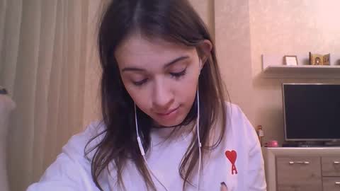 Jennifer online show from November 2025 05:12:02 PM