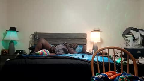 joemamma720 online show from December 2025 03:01:02 AM