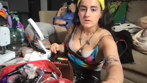 joey_binaa online show from April 2026 05:10:02 PM