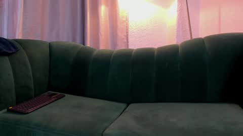     online show from January 2025 02:30:01 AM