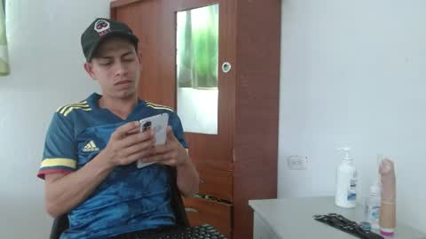 Snapshot of johan_kitten chatting on June 2026 06:57:02 PM johan online show from June 2026 06:57:02 PM