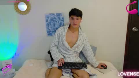 Snapshot of johan_sweet1 chatting on September 2025 11:37:02 AM JOHAN - online show from September 2025 11:37:02 AM