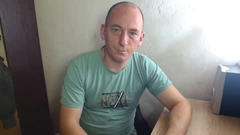 Snapshot of johanbarker chatting on October 2025 10:45:01 AM Johan online show from October 2025 10:45:01 AM