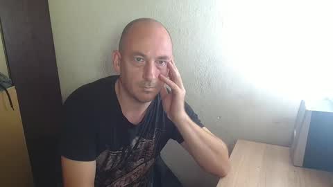 Snapshot of johanbarker chatting on November 2025 12:38:02 PM Johan online show from November 2025 12:38:02 PM