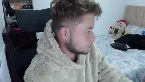 Snapshot of johanleonsweetboy chatting on December 2024 01:36:02 PM JOHAN independient model online show from December 2024 01:36:02 PM