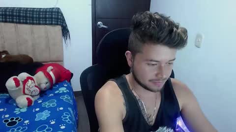 Snapshot of johanleonsweetboy chatting on September 2025 02:33:02 PM JOHAN independient model online show from September 2025 02:33:02 PM