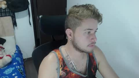 Snapshot of johanleonsweetboy chatting on October 2025 12:27:01 PM JOHAN independient model online show from October 2025 12:27:01 PM