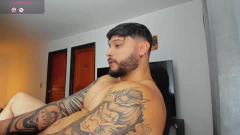 Snapshot of johatsu chatting on December 2024 02:28:02 AM King - online show from December 2024 02:28:02 AM