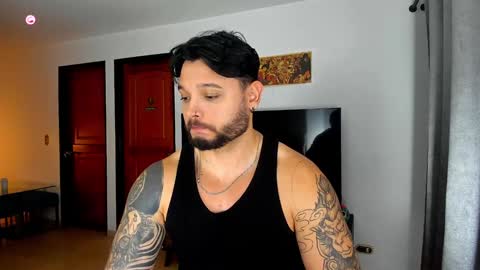 Snapshot of johatsu chatting on December 2024 01:36:02 AM King - online show from December 2024 01:36:02 AM