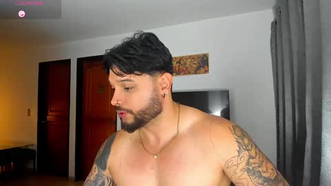 Snapshot of johatsu chatting on January 2025 01:32:01 AM King - online show from January 2025 01:32:01 AM