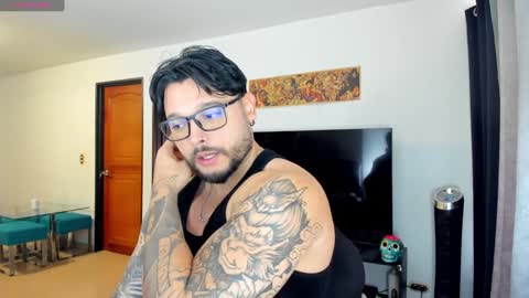 Snapshot of johatsu chatting on February 2025 02:13:01 PM King - online show from February 2025 02:13:01 PM