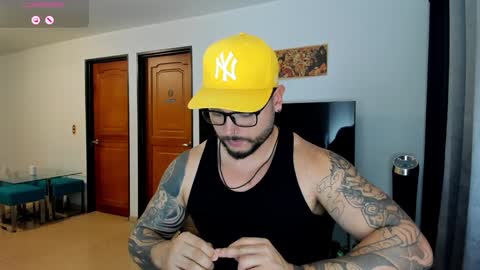 Snapshot of johatsu chatting on February 2025 11:05:01 PM King - online show from February 2025 11:05:01 PM